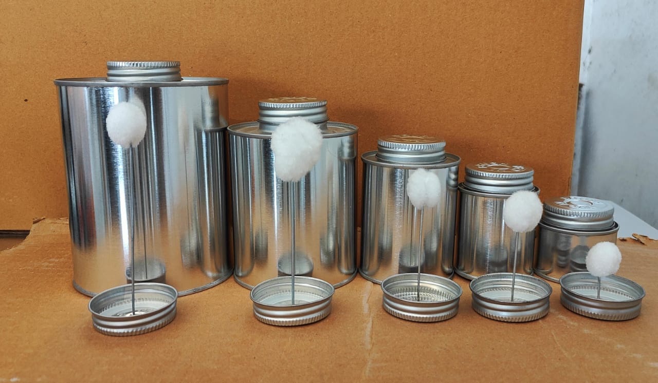 Brush-in-Can Containers
