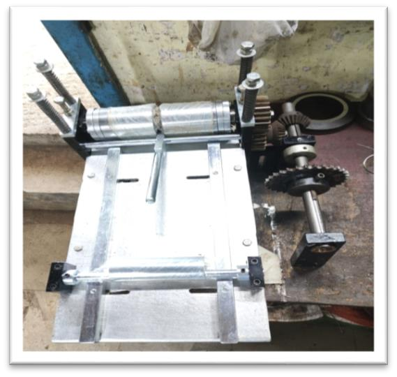 Mechanical Roll Feeder